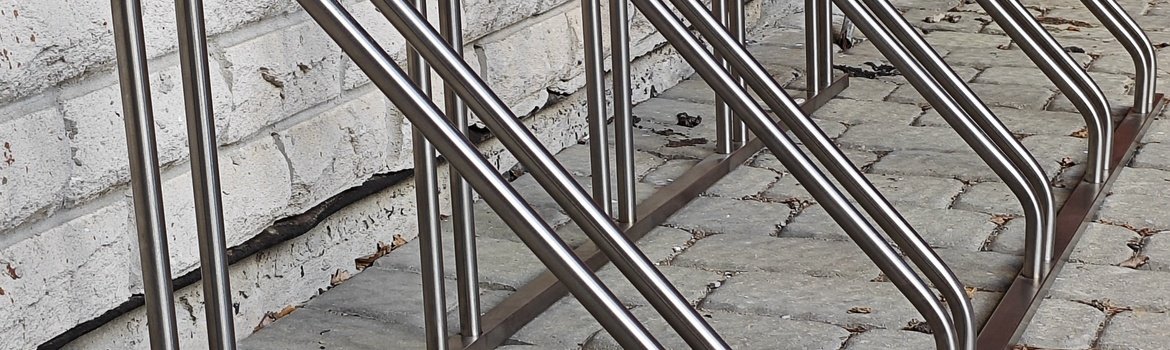 Cinkuotas ar nerūdijantis plienas: kokį stovą rinktis?